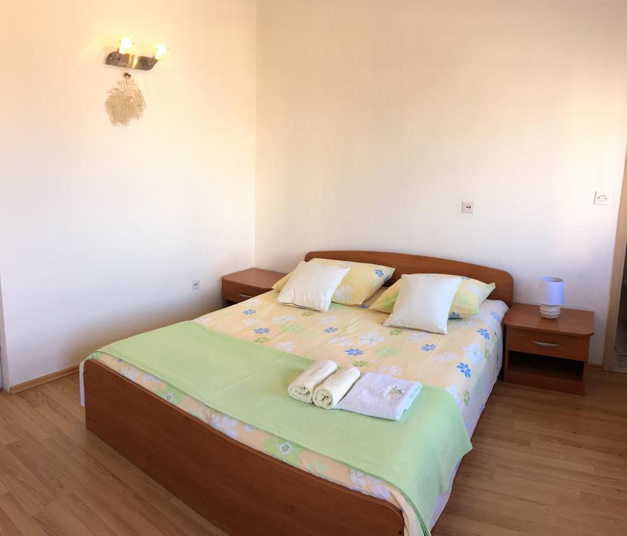 Guesthouse Cipre Lumbarda Extérieur photo