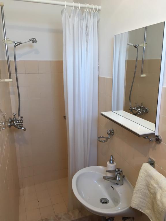 Guesthouse Cipre Lumbarda Extérieur photo